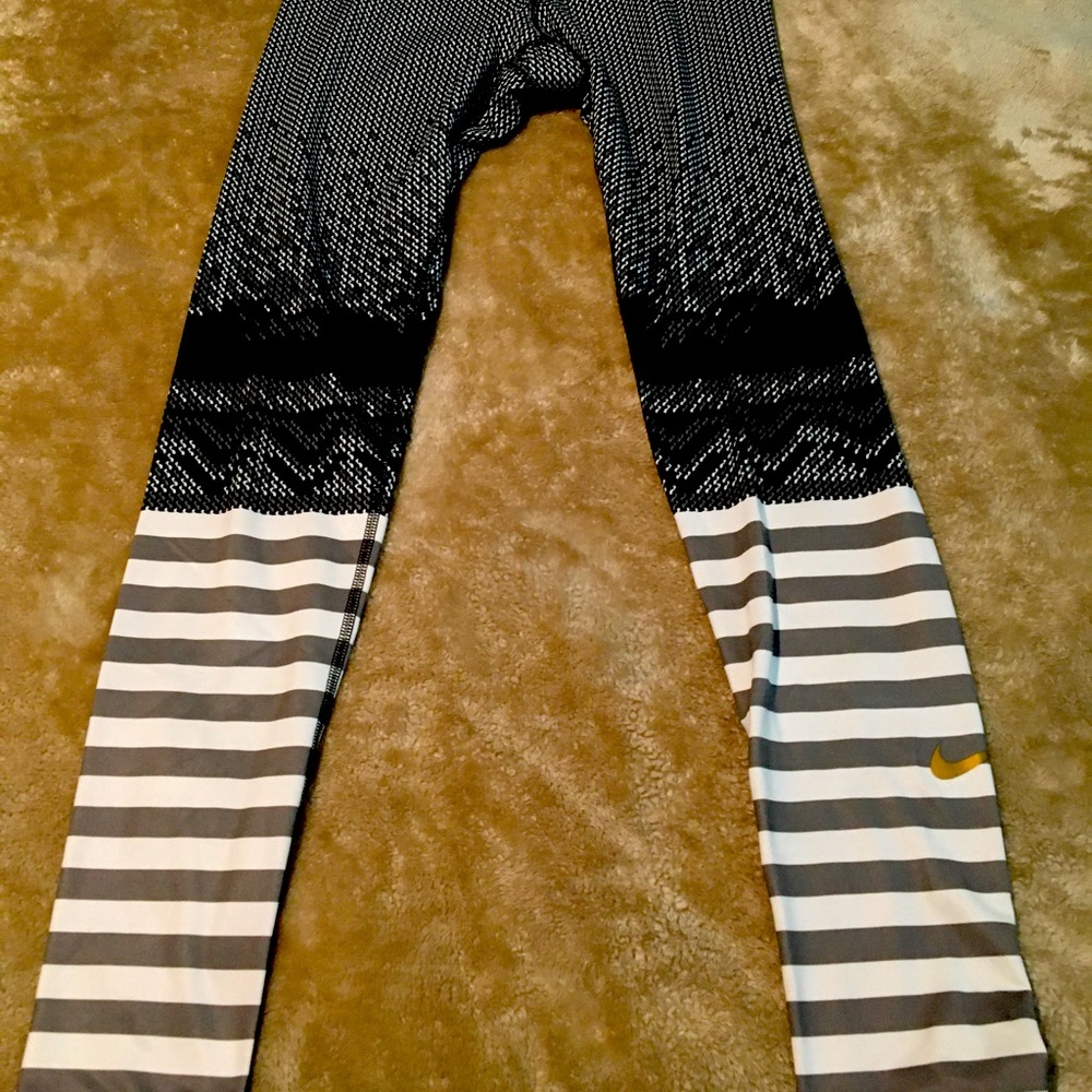 Nike pro full length leggings